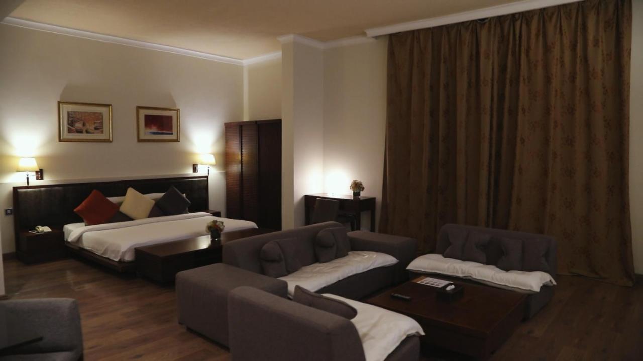 Le Jazz Hotel Kuwait City Екстер'єр фото